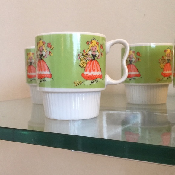 MCM Japan Cute Coffee Mugs. Set of 4. Excellent. - Picture 4 of 7